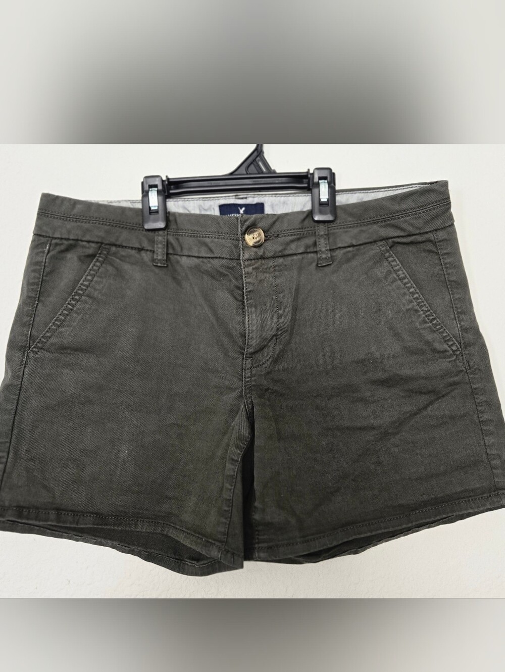 American Eagle Outfitters Women's Khaki Green Shorts Size 8
